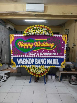 Papan Bunga di Grand Wisata