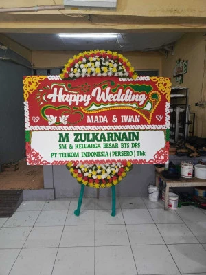 Papan Bunga di Grand Wisata