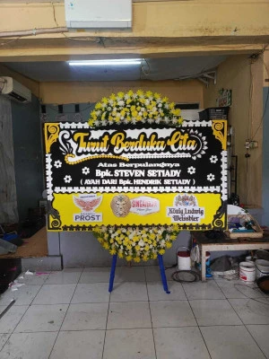 Papan Bunga di Grand Wisata