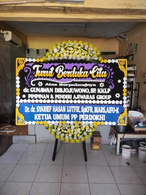 Papan Bunga di Grand Wisata